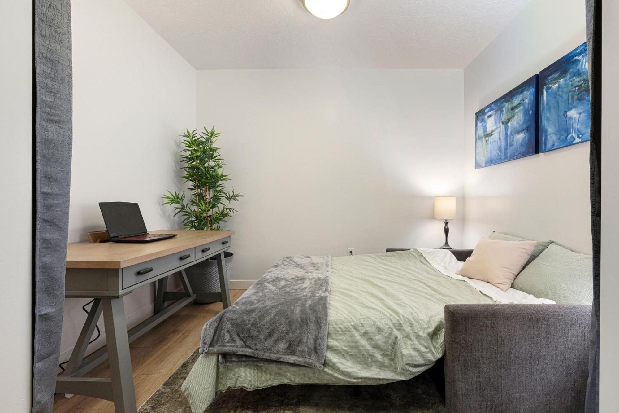 Large Luxury 2bd 2ba With Office Nook -prkg Gym Pool * Salt Lake City